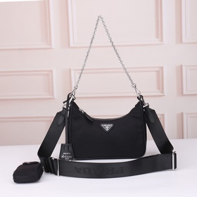 PRADA - Новейшая сумка Prada с одним п