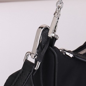 PRADA - Новейшая сумка Prada с одним п
