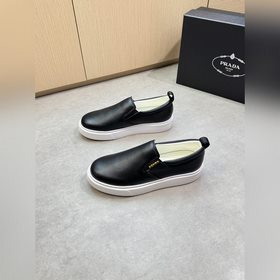 PRADA  - Высококачественные аутентич