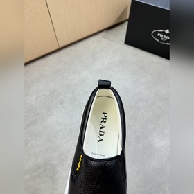 PRADA  - Высококачественные аутентич