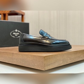 Prada Ada 2026 SS — подлинная модель п