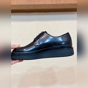 Prada Ada 2026 SS — подлинная модель п