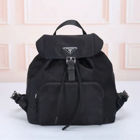 PRADA — новейший рюкзак Prada. Официал