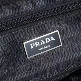 PRADA — новейший рюкзак Prada. Официал