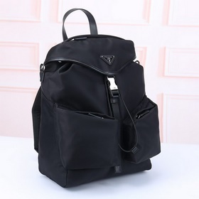 PRADA — новейший рюкзак Prada. Официал