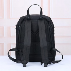 PRADA — новейший рюкзак Prada. Официал