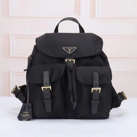 PRADA — новейший рюкзак Prada. Официал