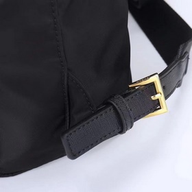 PRADA — новейший рюкзак Prada. Официал