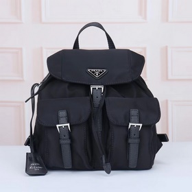 PRADA — новейший рюкзак Prada. Официал