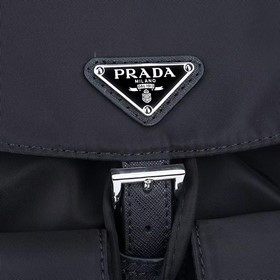 PRADA — новейший рюкзак Prada. Официал