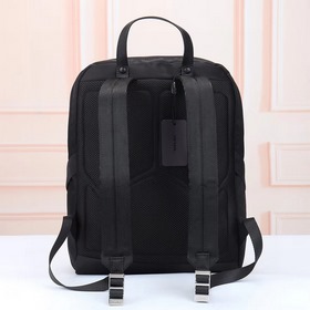 PRADA — новейший рюкзак Prada. Официал