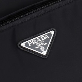 PRADA — новейший рюкзак Prada. Официал