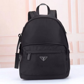 PRADA — новейший рюкзак Prada. Официал