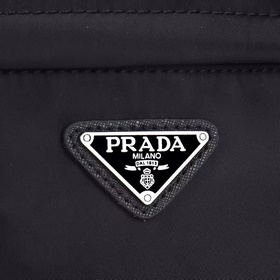 PRADA — новейший рюкзак Prada. Официал