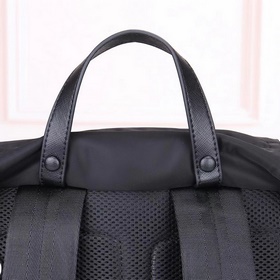 PRADA — новейший рюкзак Prada. Официал