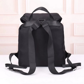 PRADA — новейший рюкзак Prada. Официал