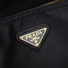 PRADA — Последние бестселлеры Сумка-то