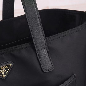 PRADA — Последние бестселлеры Сумка-то