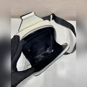 Новая сумка через плечо 2VZ106 в свежи