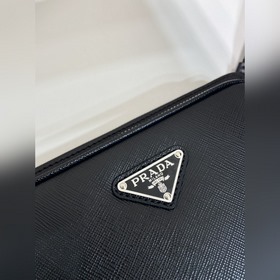 Новая сумка на пояс 2VH156  Эта мини
