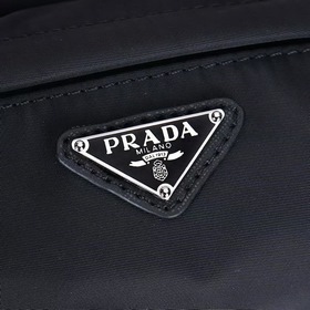 PRADA — новейшая сумка через плечо и п