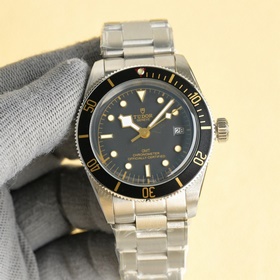 Обновленная коллекция TUDOR Black Bay