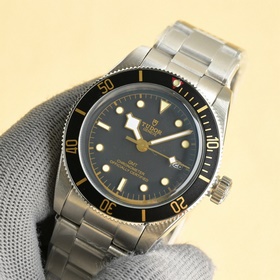 Обновленная коллекция TUDOR Black Bay 