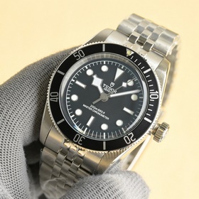 Обновленная коллекция TUDOR Black Bay