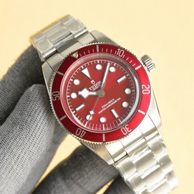 Обновленная коллекция TUDOR Black Bay