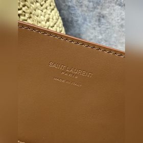 Небольшая сумка YSL из соломы с ручкой