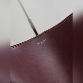 Сумка Bold Hobo  Сумка Bold Hobo М