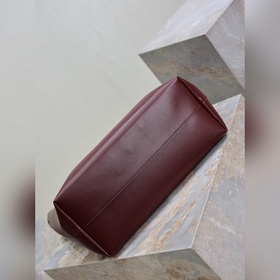 Сумка Bold Hobo  Сумка Bold Hobo М