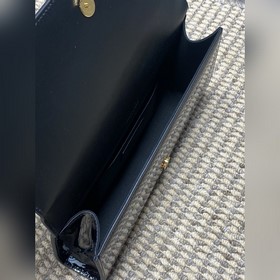 Классическая сумочка Saint Laurent YSL