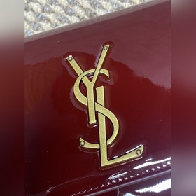 Классическая сумочка Saint Laurent YSL