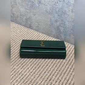 Классическая сумочка Saint Laurent YSL