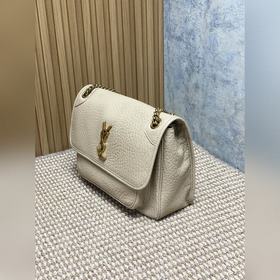 Новая сумка Niki от YSL в цвете латте-