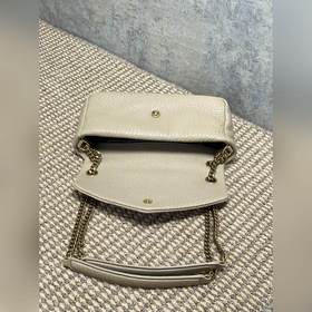 Цвет молочного чая YSL Saint Laurent Н