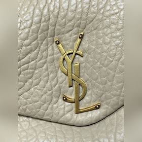 Цвет молочного чая YSL Saint Laurent Н