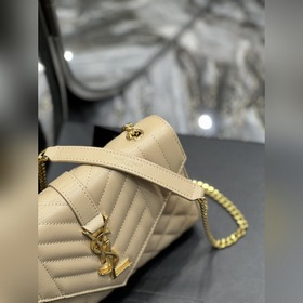 Конверт с абрикосовой золотой пряжкой 