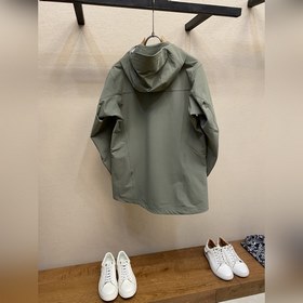 Эта легкая ткань Softshell обладает во