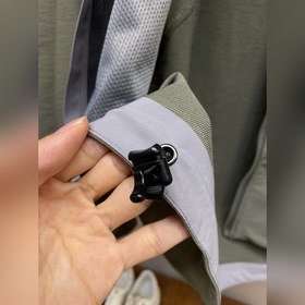 Эта легкая ткань Softshell обладает во