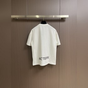Футболка с коротким рукавом в американ