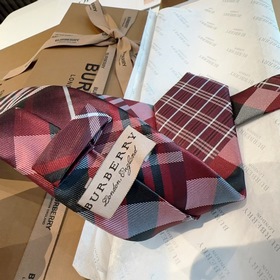 Галстуки Burberry теперь доступны в ма