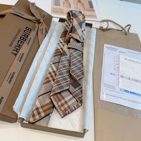 Галстуки Burberry теперь доступны в ма