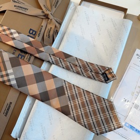 Галстуки Burberry теперь доступны в ма