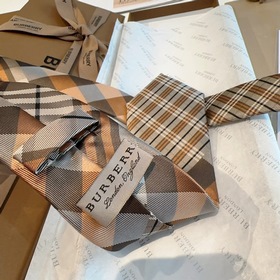 Галстуки Burberry теперь доступны в ма