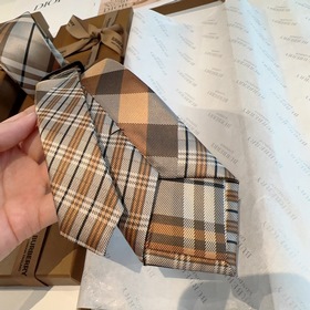 Галстуки Burberry теперь доступны в ма