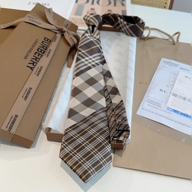 Галстуки Burberry теперь доступны в ма