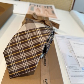 Галстуки Burberry теперь доступны в ма