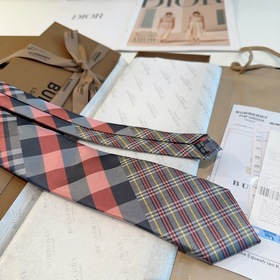 Галстуки Burberry теперь доступны в ма